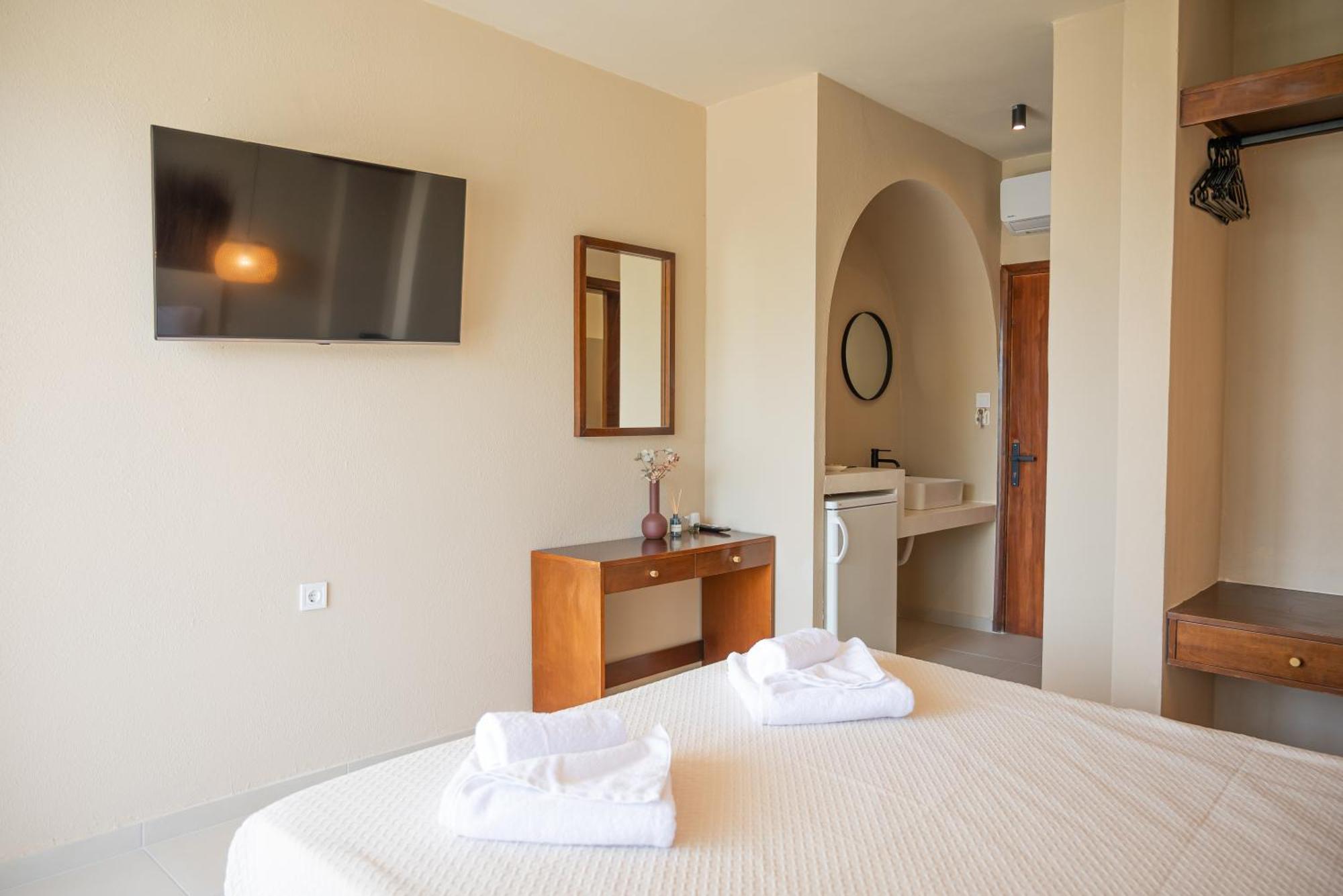 Atma Beach Rooms & Suites Faliraki Buitenkant foto