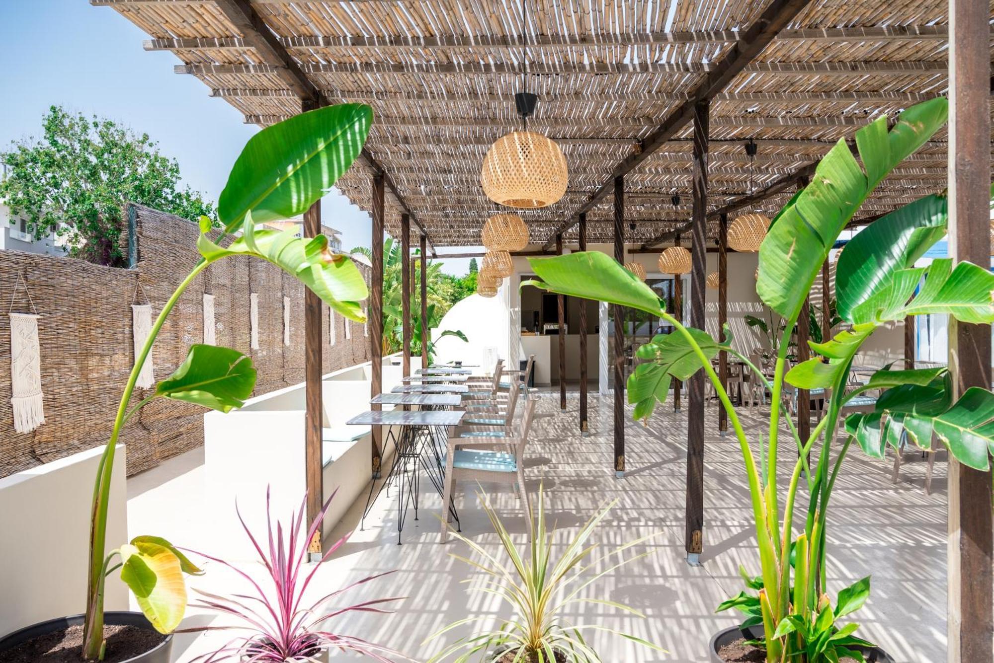 Atma Beach Rooms & Suites Faliraki Buitenkant foto