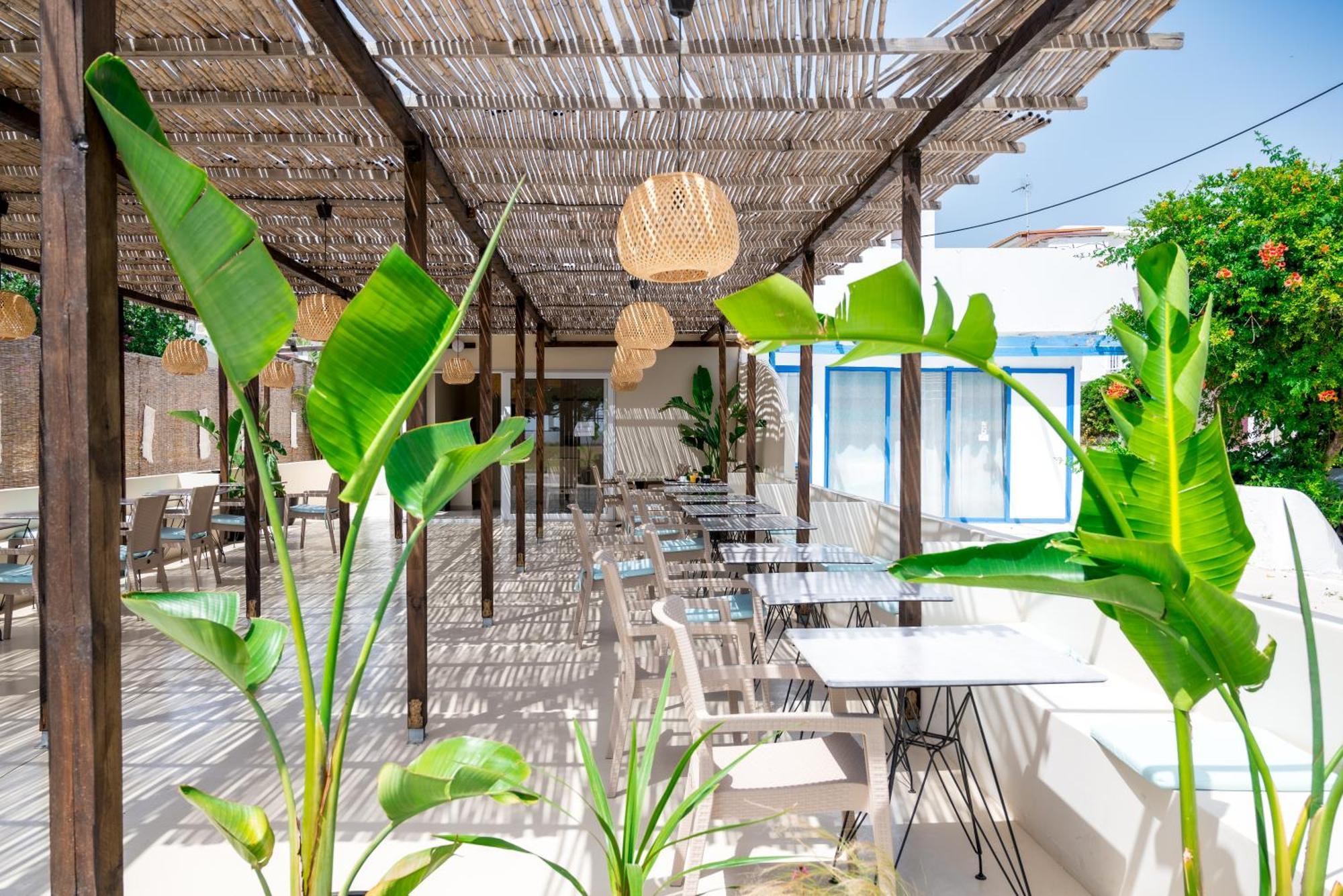 Atma Beach Rooms & Suites Faliraki Buitenkant foto